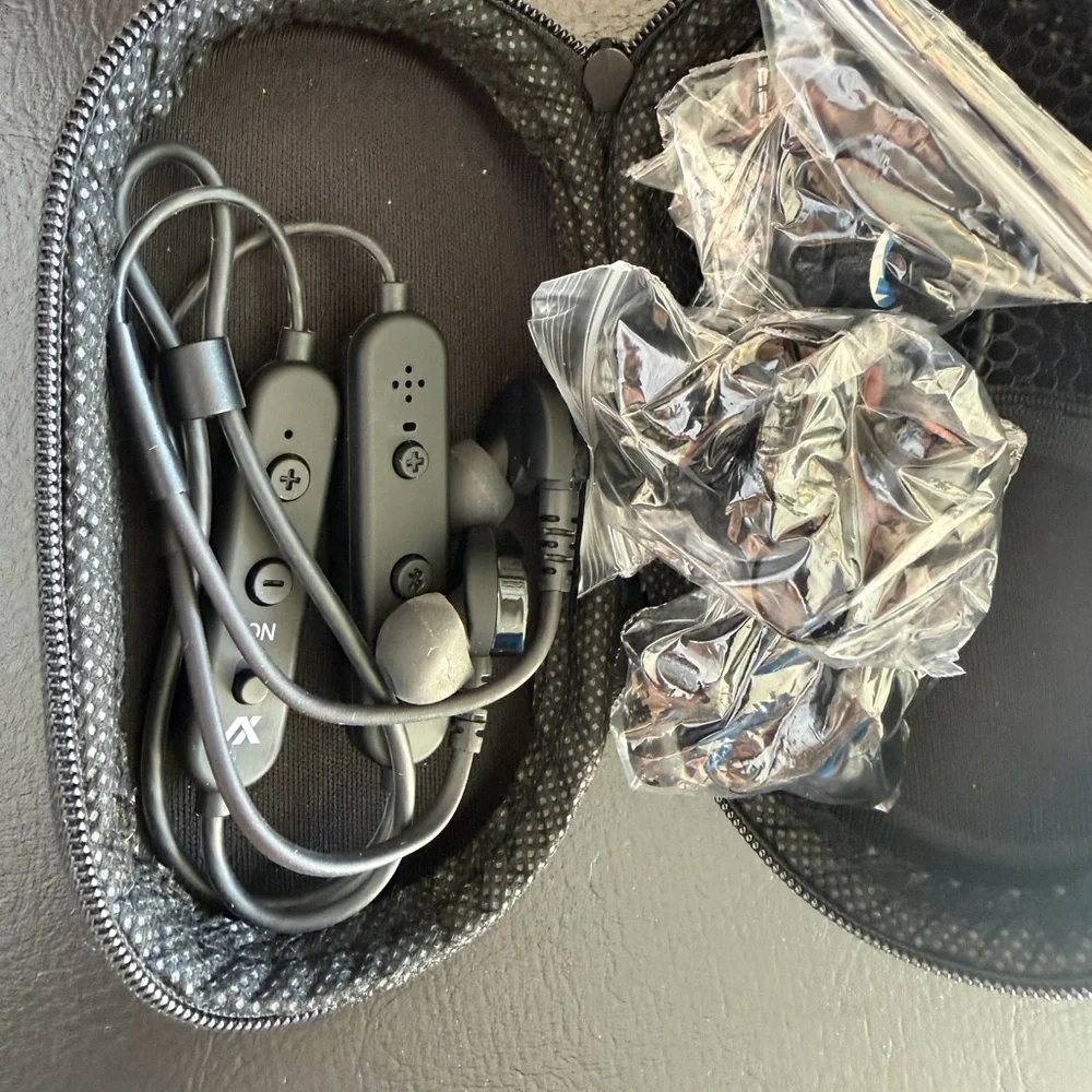 GS Extreme 2.0 Black Bluetooth Earbuds